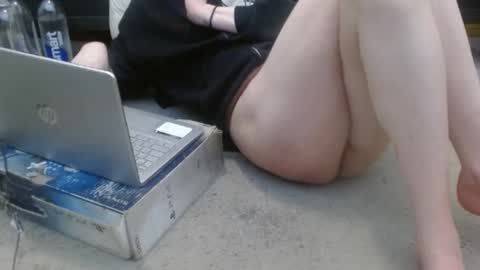 Snapshot of hollyhawkes chatting on 02/27/25, 12:54 Holly Hawkes online show from 02/27/25, 12:54