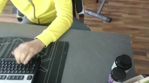 Snapshot of hollymollysucker chatting on 02/28/25, 01:03 hollymollysucker online show from 02/28/25, 01:03