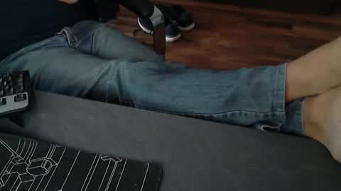 Snapshot of hollymollysucker chatting on 11/08/25, 01:22 hollymollysucker online show from 11/08/25, 01:22