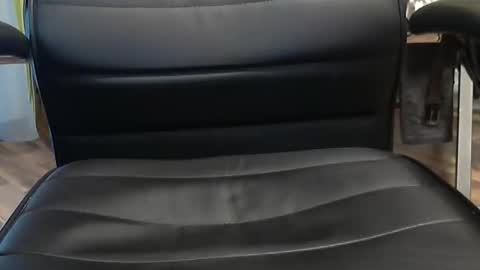 Snapshot of hollymollysucker chatting on 12/01/25, 02:33 hollymollysucker online show from 12/01/25, 02:33