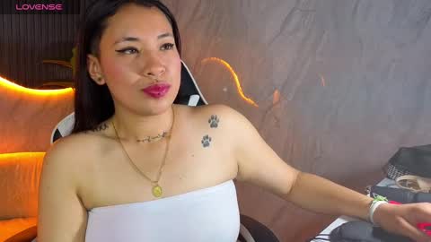 Snapshot of hollypeytoon chatting on 09/09/25, 09:58 Holly online show from 09/09/25, 09:58