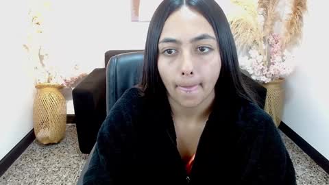 Holly online show from 01/15/25, 03:33