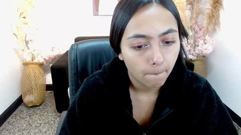 Holly online show from 01/18/25, 03:20