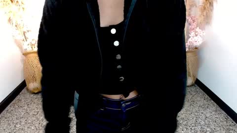 Holly online show from 01/23/25, 03:05