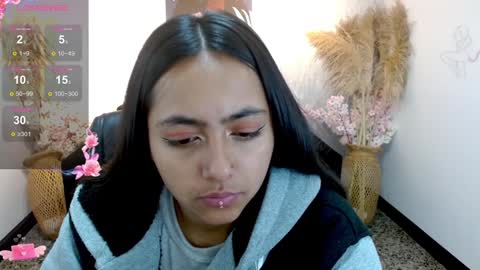 Holly online show from 02/04/25, 03:00