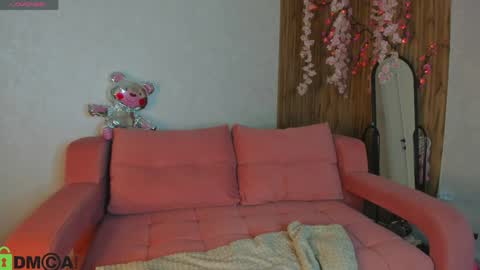 Snapshot of hollyray_ chatting on 04/06/26, 01:14 Holly online show from 04/06/26, 01:14