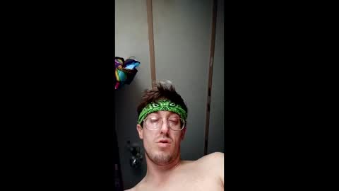 Snapshot of hollywoodroxxx chatting on 02/18/26, 08:49 hollywoodroxxx online show from 02/18/26, 08:49