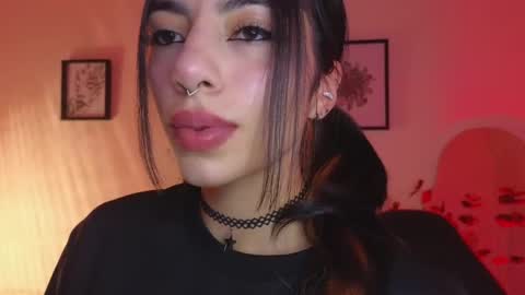 Snapshot of hollyxx_ chatting on 04/30/26, 09:30 holly online show from 04/30/26, 09:30