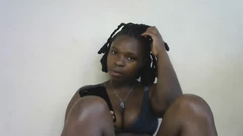 holy_ebony online show from 04/11/26, 10:41