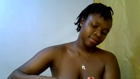 holy_ebony online show from 06/06/26, 03:06