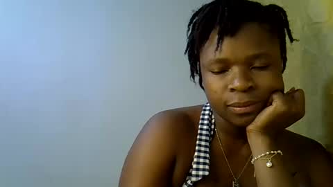 holy_ebony online show from 06/15/26, 03:31