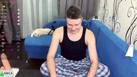 holy_eggs_00 online show from 10/20/25, 03:56