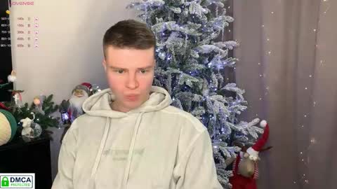 holy_eggs_00 online show from 12/15/25, 11:42