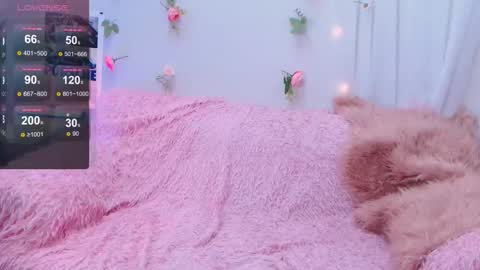 Snapshot of holy_girl_x chatting on 03/15/26, 02:28 Holy girl online show from 03/15/26, 02:28