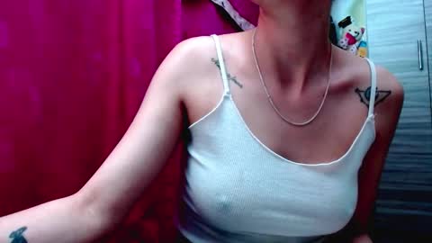 Snapshot of holy_juli2 chatting on 02/05/26, 02:49 Juli online show from 02/05/26, 02:49