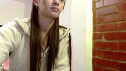 Snapshot of holy_juli2 chatting on 03/23/26, 03:32 Juli online show from 03/23/26, 03:32