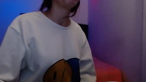 Snapshot of holy_juli2 chatting on 04/19/26, 01:38 Juli online show from 04/19/26, 01:38