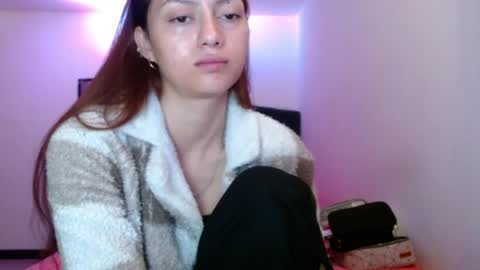 Snapshot of holy_juli2 chatting on 04/22/26, 04:04 Juli online show from 04/22/26, 04:04