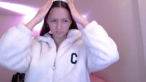 Snapshot of holy_juli2 chatting on 04/28/26, 04:06 Juli online show from 04/28/26, 04:06
