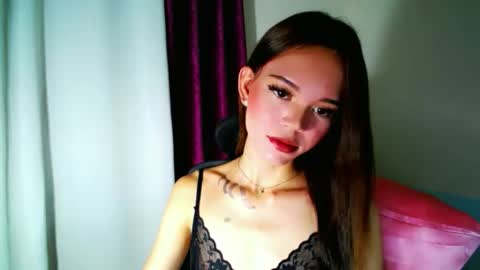 Snapshot of holy_maxine chatting on 01/19/26, 03:05 holy_maxine online show from 01/19/26, 03:05