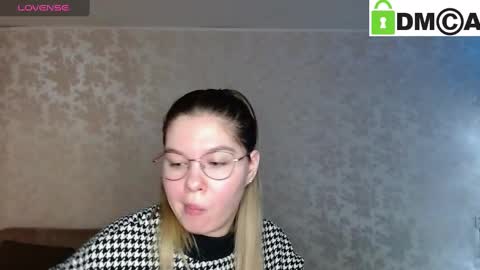 Snapshot of holy_michela chatting on 12/27/24, 02:58 Welcome guys Pleasure to see you all here My name is MichaelaTip menu is active Private is open online show from 12/27/24, 02:58