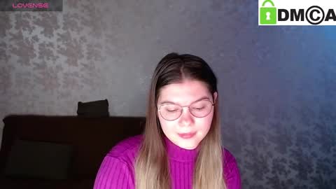 Snapshot of holy_michela chatting on 03/04/25, 05:32 Welcome guys Pleasure to see you all here My name is MichaelaTip menu is active Private is open online show from 03/04/25, 05:32