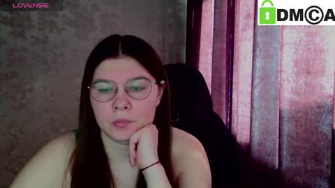 Snapshot of holy_michela chatting on 03/14/26, 05:24 Welcome guys Pleasure to see you all here My name is MichaelaTip menu is active Private is open online show from 03/14/26, 05:24