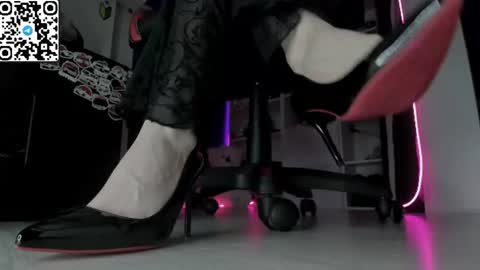holy_mistresss online show from 06/25/26, 07:35