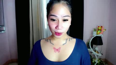 holy_samyx online show from 11/23/25, 02:33