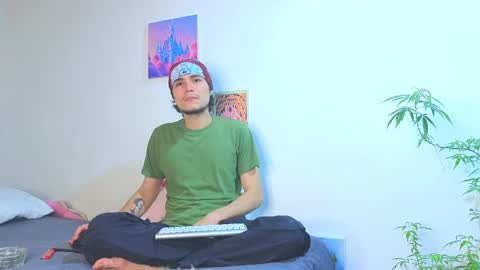      online show from 05/13/26, 06:33