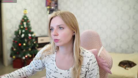 Snapshot of holydumplings chatting on 12/15/24, 01:54 Taiga online show from 12/15/24, 01:54