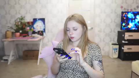 Snapshot of holydumplings chatting on 11/10/25, 11:20 Taiga online show from 11/10/25, 11:20