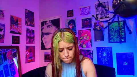 Snapshot of holyeva chatting on 12/05/24, 09:39 online show from 12/05/24, 09:39