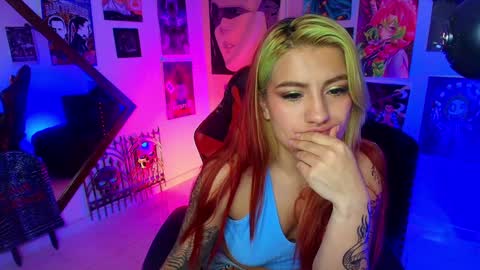 Snapshot of holyeva chatting on 12/16/24, 11:39 online show from 12/16/24, 11:39