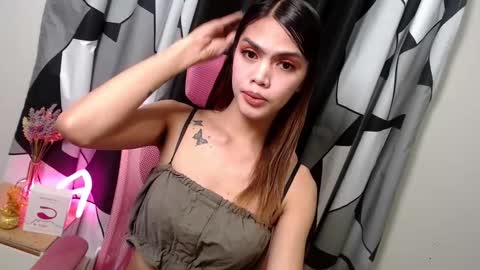 Snapshot of holymary_69 chatting on 03/12/25, 11:53 Patricia online show from 03/12/25, 11:53