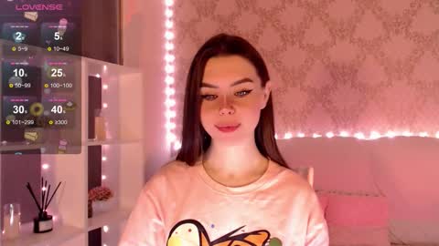 Mia online show from 10/06/25, 03:37