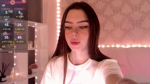 Mia online show from 11/09/25, 03:05