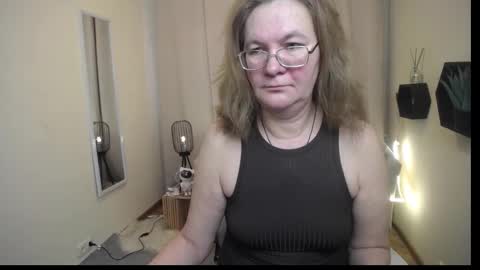 Snapshot of holymilfa chatting on 02/24/26, 07:28 holymilfa online show from 02/24/26, 07:28