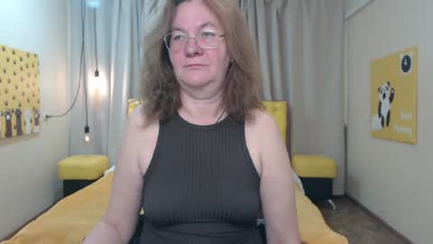 holymilfa online show from 04/28/26, 07:02