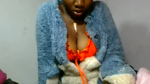 Snapshot of honeria98 chatting on 06/22/26, 03:36 honeria98 online show from 06/22/26, 03:36