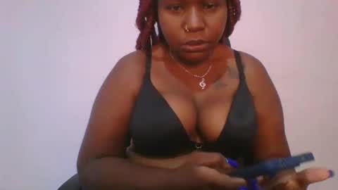 Snapshot of honey_beb chatting on 10/06/25, 07:06 honey_beb online show from 10/06/25, 07:06