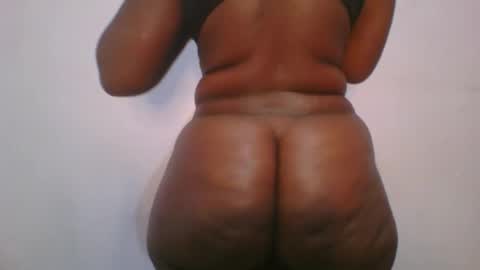 Snapshot of honey_beb chatting on 10/08/25, 05:49 honey_beb online show from 10/08/25, 05:49
