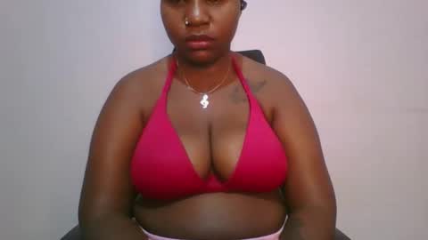 Snapshot of honey_beb chatting on 10/11/25, 03:17 honey_beb online show from 10/11/25, 03:17