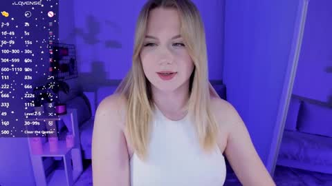 Snapshot of honey_blondee chatting on 04/03/26, 09:46 Tammy online show from 04/03/26, 09:46