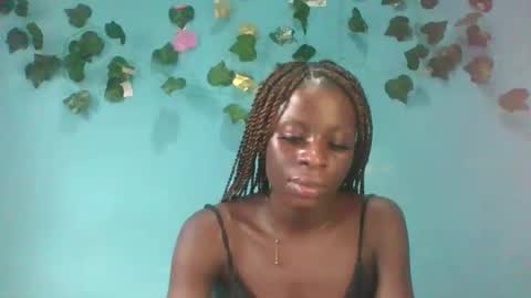 Snapshot of honey_bug2 chatting on 10/22/25, 03:23 Queen online show from 10/22/25, 03:23