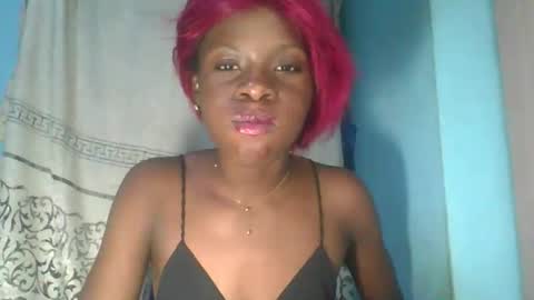 Snapshot of honey_bug2 chatting on 04/02/26, 03:26 Queen online show from 04/02/26, 03:26