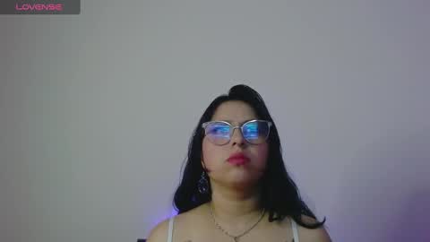 mimi online show from 03/02/25, 09:42