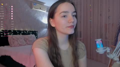 Snapshot of honey_chantal chatting on 01/14/26, 07:41 Chantal online show from 01/14/26, 07:41