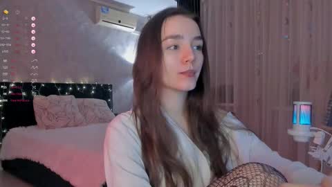 Snapshot of honey_chantal chatting on 01/18/26, 07:28 Chantal online show from 01/18/26, 07:28