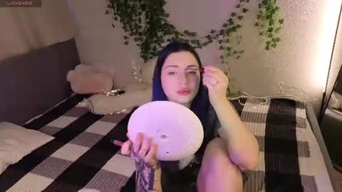 Snapshot of honey_cherrry chatting on 06/17/26, 01:41 Honey online show from 06/17/26, 01:41